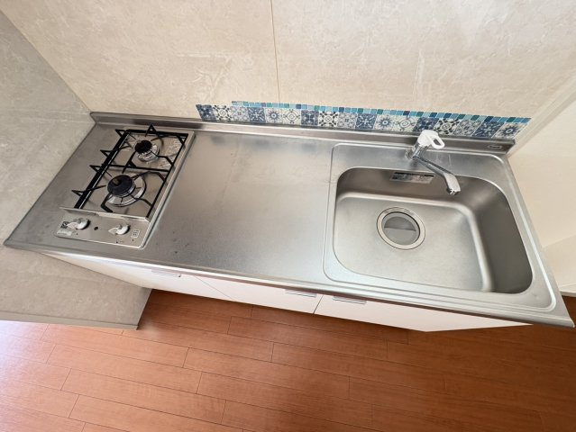 里見サンリビングのキッチン