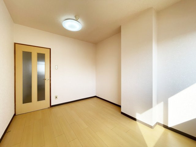 第2コーポ浜田の居間・リビング