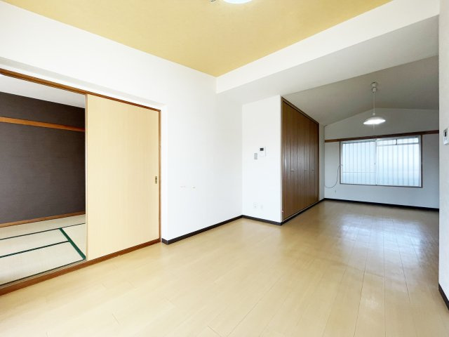 第2コーポ浜田の居間・リビング