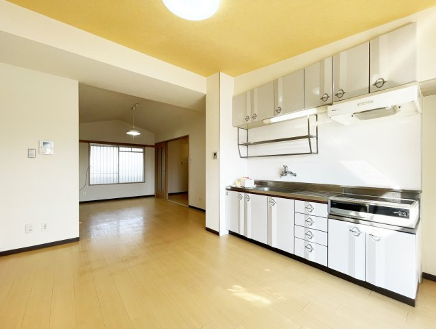 第2コーポ浜田の居間・リビング