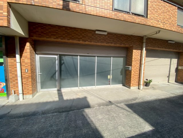 サンハイム原木中山の外観