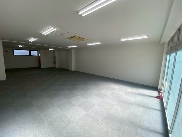 サンハイム原木中山の内装