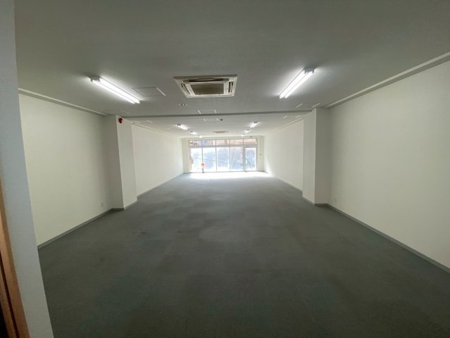 サンハイム原木中山の内装