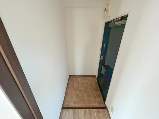 谷田十三マンションの玄関