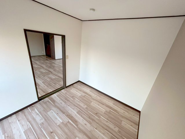 谷田十三マンションの居間・リビング