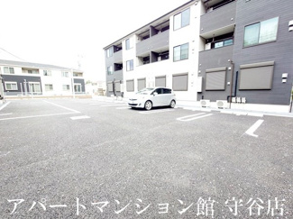 【駐車場】