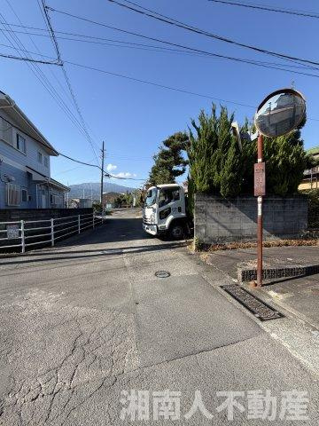 小田原市堀之内　売地の前面道路含む現地写真|前面道路含む現地写真です