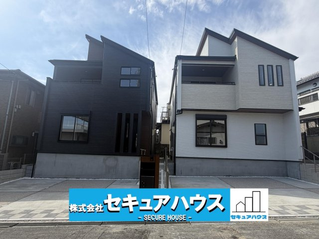 【今からご案内可能】知多市南粕谷2丁目　全2棟の外観パース|■現地外観写真
駐車並列2台可能！オプション工事でカーポート設置などいかがでしょうか。その他にも、フェンスなどの「オプション工事」もご提案いたします♪