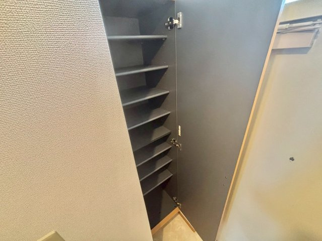 メゾン・サンベリーナの玄関