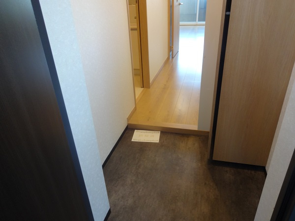 LUMEED江古田の玄関