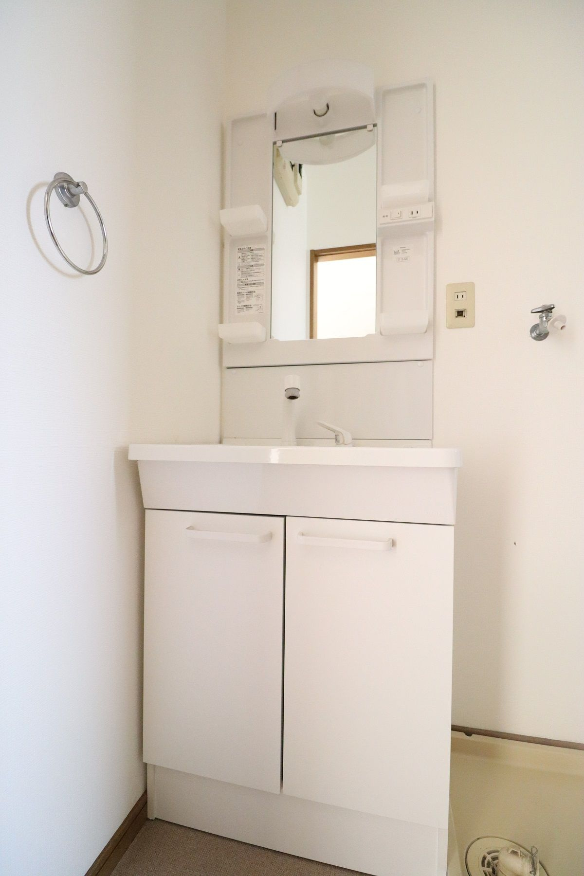 プロヴァンスⅡ【キャンペーン対象物件】の洗面所