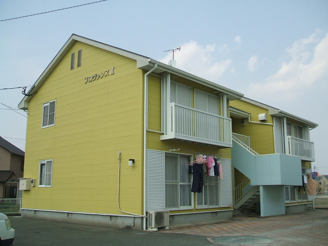 プロヴァンスⅡ【キャンペーン対象物件】のエントランス|清潔なエントランスです