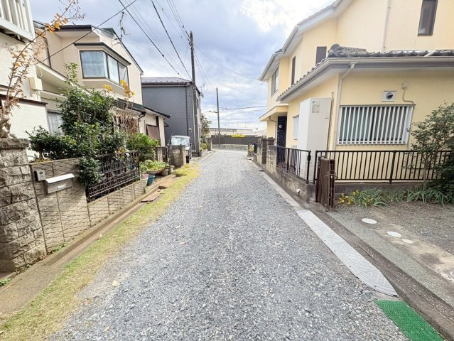 鶴ヶ島市脚折　建築条件なし売地　東武東上線『若葉駅』徒歩18分　【第一小学区】の前面道路含む現地写真