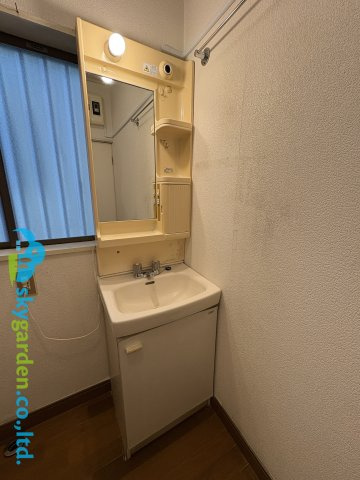 茅ヶ崎市萩園 中古一戸建の独立洗面台