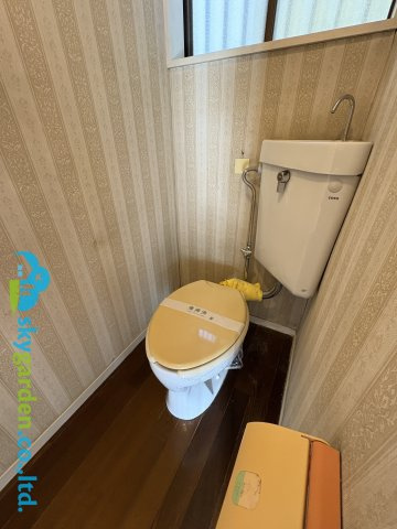 茅ヶ崎市萩園 中古一戸建のトイレ