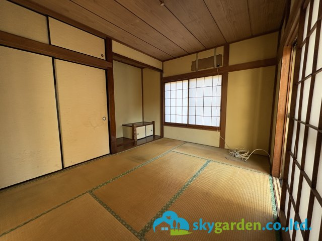 茅ヶ崎市萩園 中古一戸建の和室|1階の和室