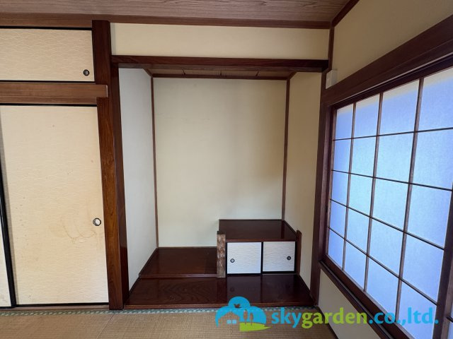 茅ヶ崎市萩園 中古一戸建の和室|床の間の様子