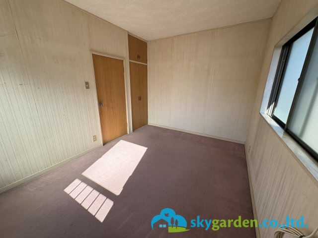 茅ヶ崎市萩園 中古一戸建の洋室|コンパクトで使いやすい洋室です