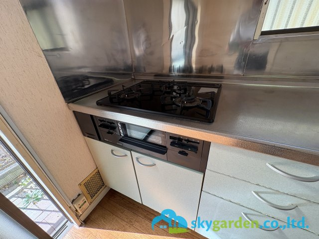 茅ヶ崎市萩園 中古一戸建のキッチン|ガスコンロ