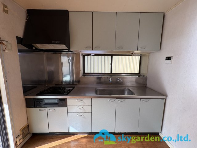 茅ヶ崎市萩園 中古一戸建のキッチン