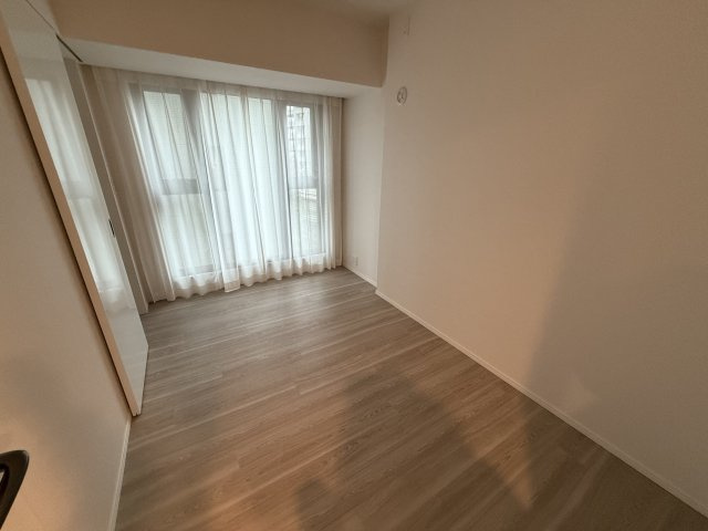 グランドヒルズ南青山の洋室|5.5帖の洋室