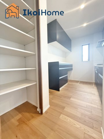 明石市太寺天王町　4号棟　新築戸建のキッチン|◆同社施工例◆人気の対面式のキッチン♪調理スペースもゆったり！使いやすいです！