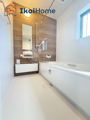 明石市太寺天王町　4号棟　新築戸建の浴室|◆同社施工例◆年中無休：当日予約可●小窓ございますので通気・換気良好です。清潔な空間を保てます