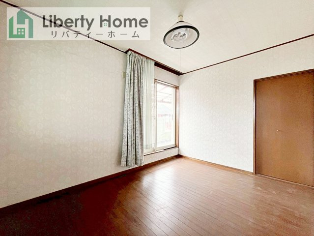 守谷市本町　中古戸建の洋室