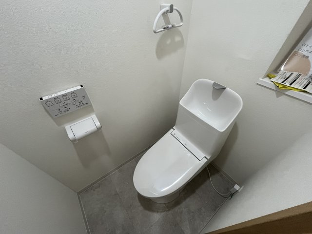 神宮東コーポラス　S棟のトイレ|トイレも新品で清潔感があります！