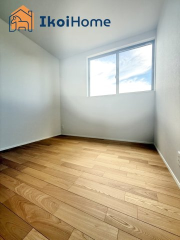 明石市太寺天王町　5号棟　新築戸建の内装|◆同社施工例◆年中無休：当日予約可●遮熱・遮音性に優れた「遮熱Ｌｏｗ−ｅ複層硝子入り窓」ペアガラス