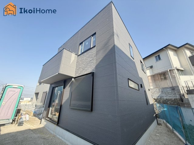 明石市太寺天王町　5号棟　新築戸建のエントランス|●年中無休：当日予約可●明石駅徒歩18分！自転車6分で通勤通学に便利な立地です！