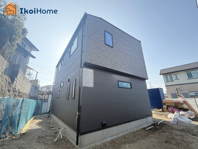 明石市太寺天王町　5号棟　新築戸建の駐車場|●年中無休：当日予約可●駐車場2台ございます！前面道路は広々交通量は少なく安心です！