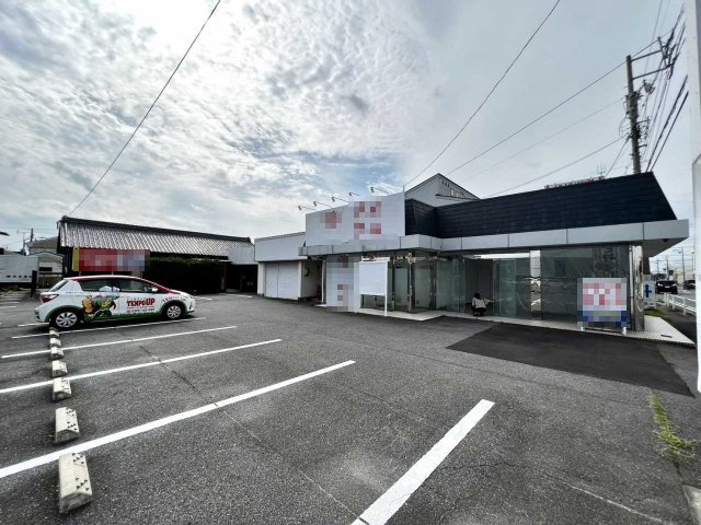 上和田町サジ店舗の外観