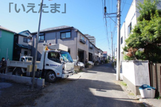 【前面道路含む現地写真】