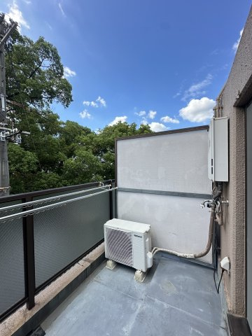 メゾンリファインのバルコニー