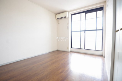 【寝室】 | ボアクレールA | 使い勝手のいい寝室です