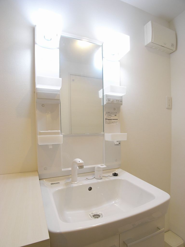 ル・コクリコの独立洗面台