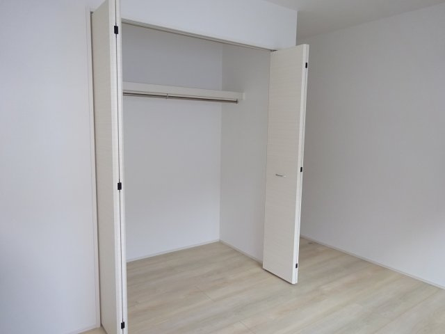 リナージュ前橋市六供町１丁目25-1期　1号棟の収納|2階洋室②収納です