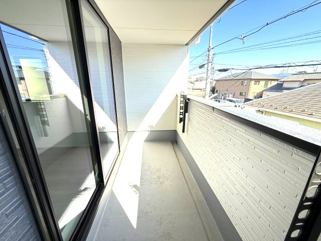 リナージュ前橋市六供町１丁目25-1期　1号棟のバルコニー|南面バルコニー付きです♪急な雨でも洗濯物が濡れないインナータイプです。