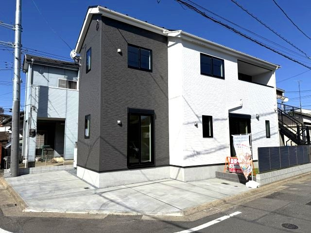 リナージュ前橋市六供町１丁目25-1期　1号棟の外観|シンプルで飽きのこない外観です♪南向きで陽当たりも良好です☆