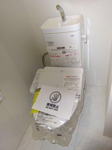 リナージュ前橋市六供町１丁目25-1期　1号棟のトイレ|2階トイレです。清潔感のある白を基調としています。