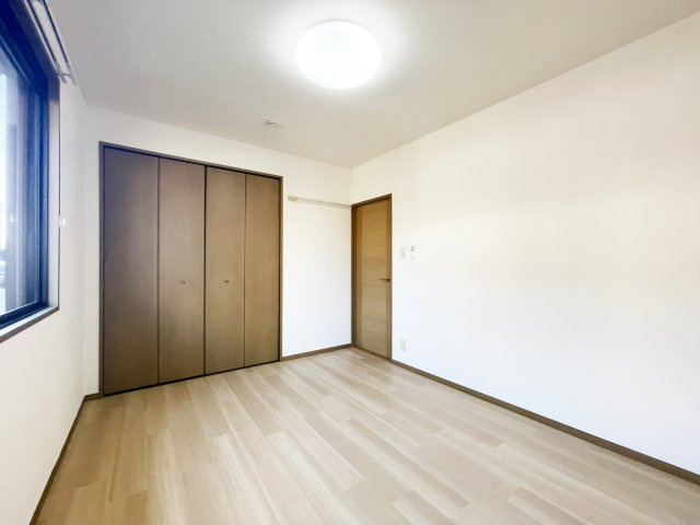 コートルミエール B棟の居間・リビング