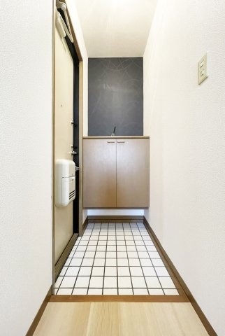 コートルミエール B棟の玄関