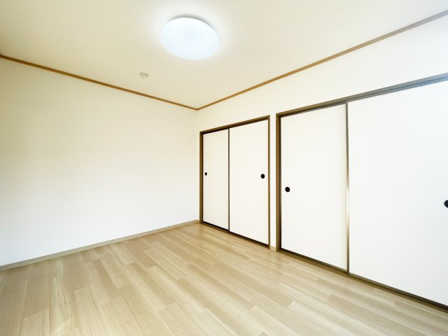 コートルミエール B棟の居間・リビング