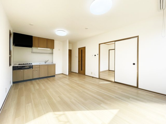 コートルミエール B棟の居間・リビング