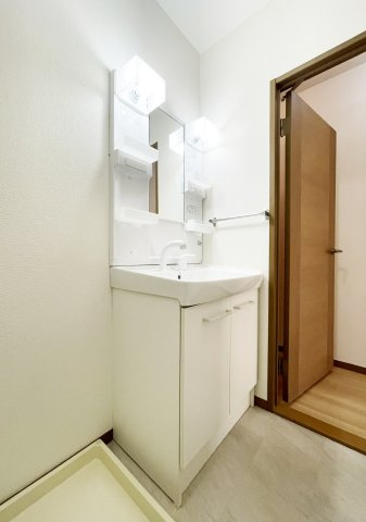 コートルミエール B棟の洗面所