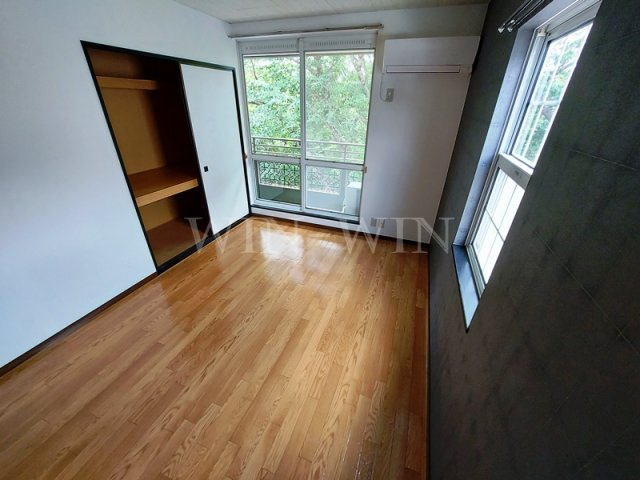 ファミール桜園 A棟の寝室