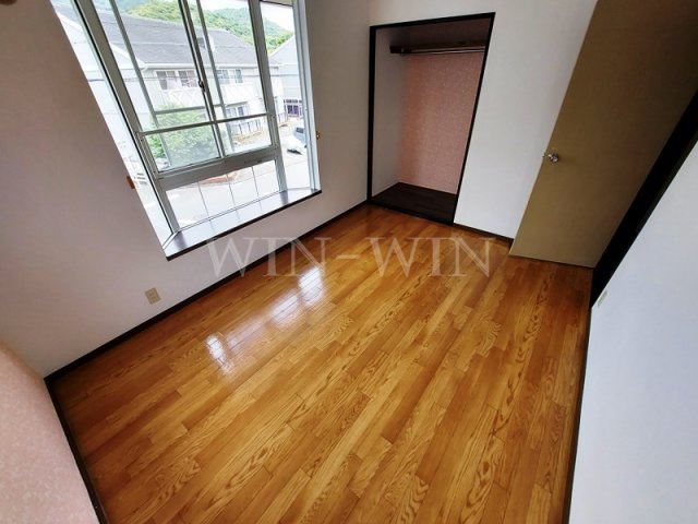 ファミール桜園 A棟の寝室