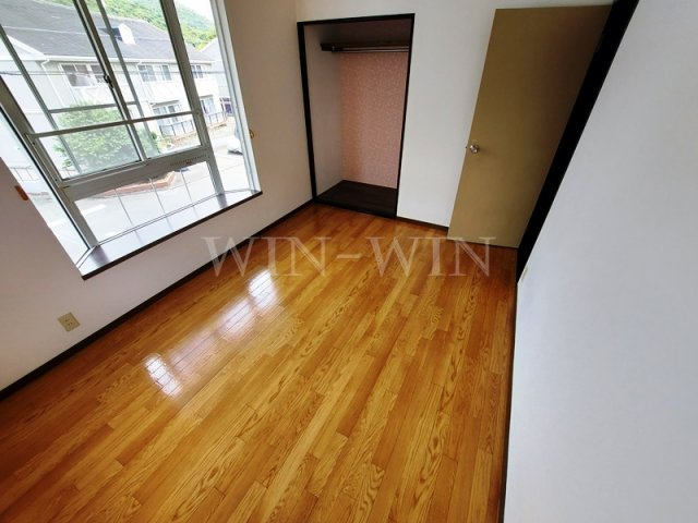 ファミール桜園 A棟の寝室