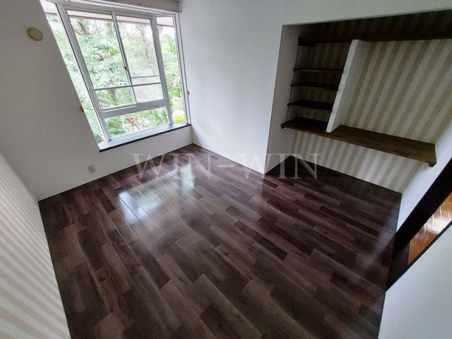 ファミール桜園 A棟の寝室